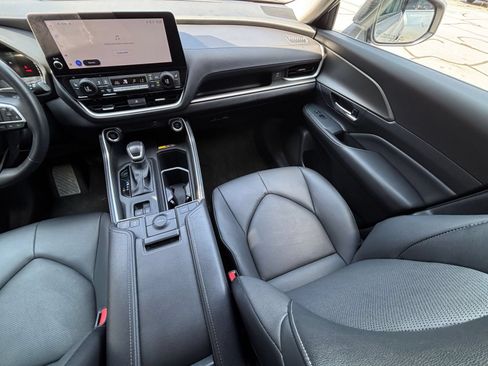 Used 2025 Toyota Grand Highlander FWD image 36