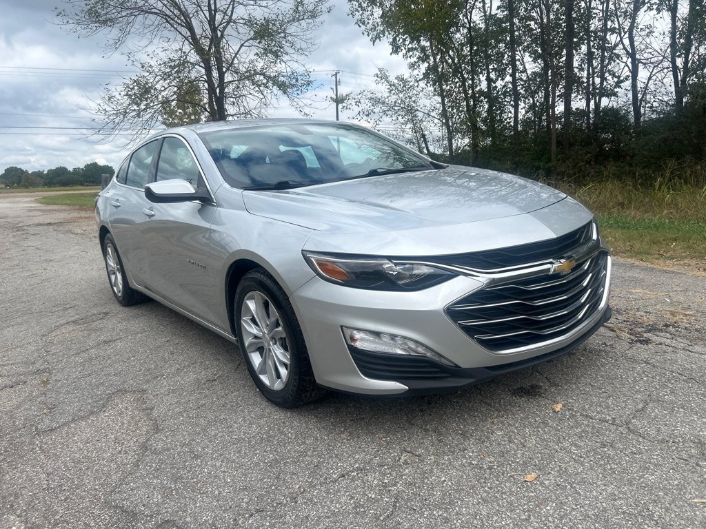 Used 2022 Chevrolet Malibu LT FWD image 1