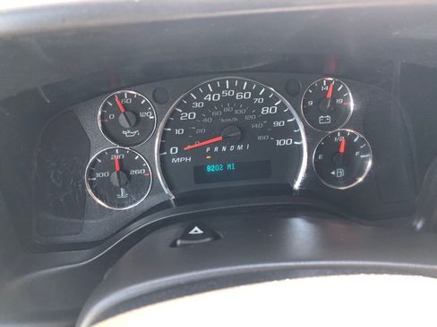 Used 2025 GMC Savana 2500 w/ Driver Convenience Package RWD image 33