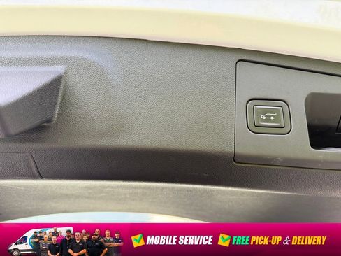 Used 2021 Cadillac XT4 Premium Luxury AWD/4WD image 21