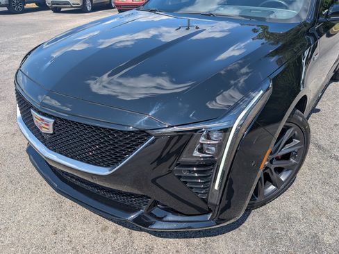 Used 2025 Cadillac CT5 V RWD image 13