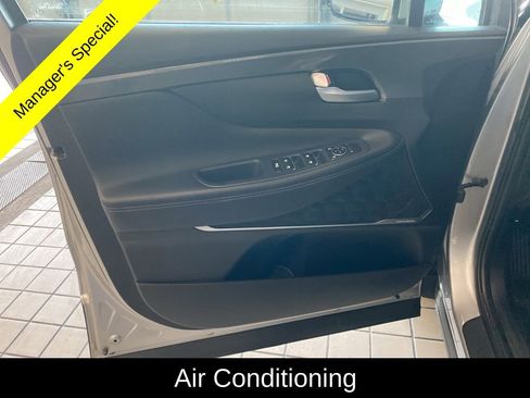 Used 2023 Hyundai Santa Fe SEL w/ Premium Package AWD/4WD image 9