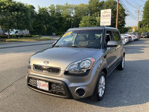 Used 2013 Kia Soul + FWD image 1