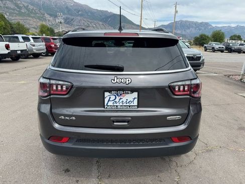 Used 2023 Jeep Compass Latitude w/ Sun and Sound Group AWD/4WD image 4