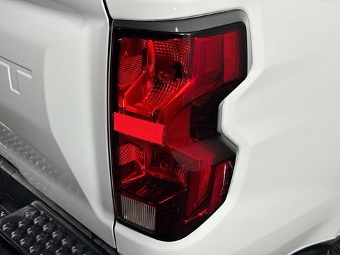 Used 2023 Chevrolet Colorado W/T image 33