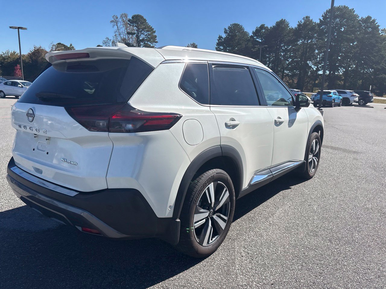 Used 2023 Nissan Rogue SL w/ SL Premium Package AWD/4WD image 10