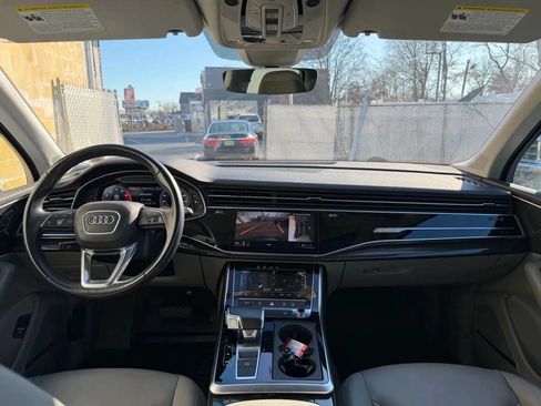 Used 2021 Audi Q7 3.0T Premium Plus w/ Premium Plus Package AWD/4WD image 16