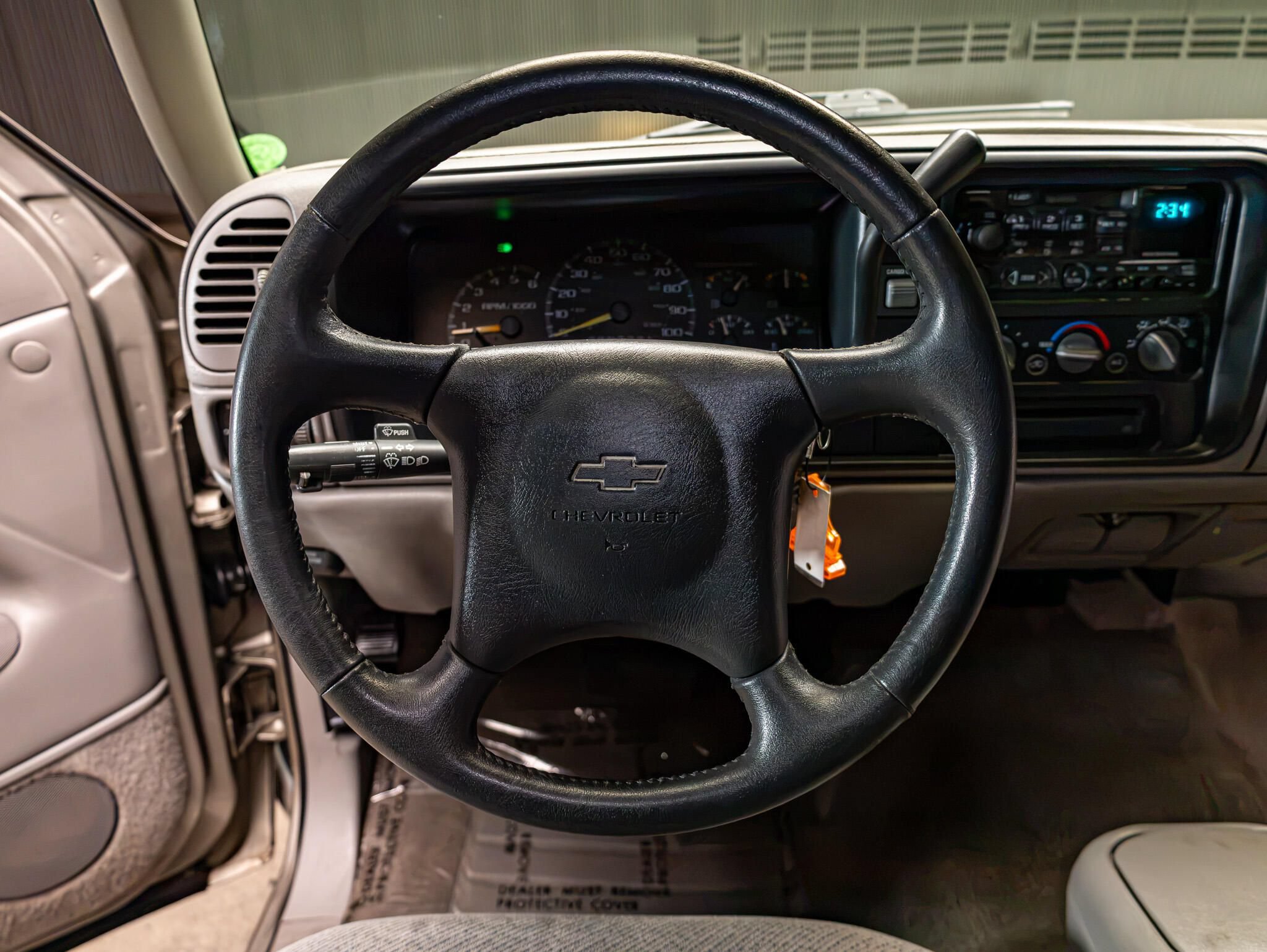 Used 1998 Chevrolet Silverado 2500 2WD Extended Cab w/ Preferred Equipment Group 2 image 16