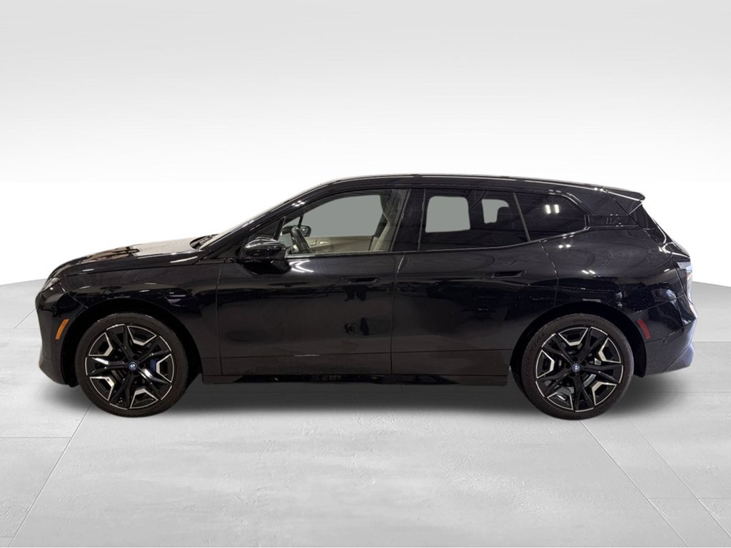 Used 2024 BMW iX xDrive50 w/ Premium Package AWD/4WD image 2
