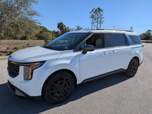 New 2026 Kia Carnival SX Prestige image 9