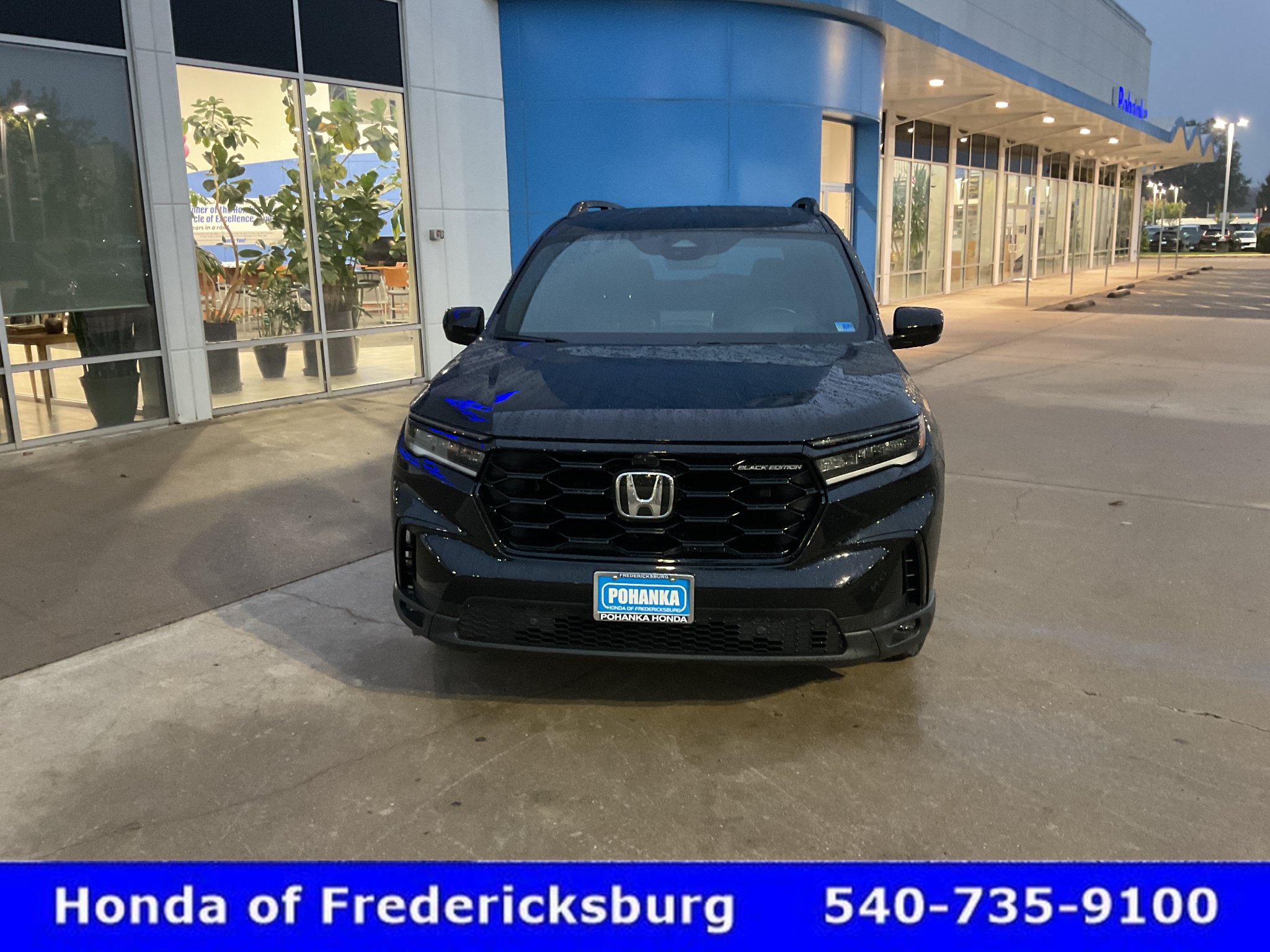Certified 2025 Honda Pilot Black Edition image 9