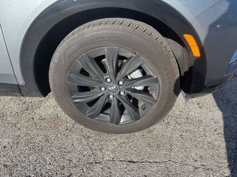 Used 2025 Buick Envista Sport Touring image 28