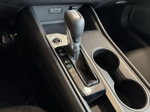Used 2025 Nissan Altima 2.5 SV FWD image 36