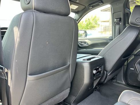 Used 2023 GMC Yukon SLT AWD/4WD image 20