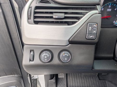 Used 2019 GMC Yukon XL SLT image 22