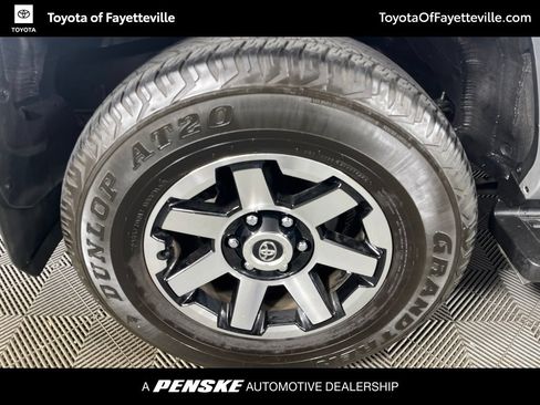 Certified 2024 Toyota 4Runner TRD Off-Road Premium AWD/4WD image 10