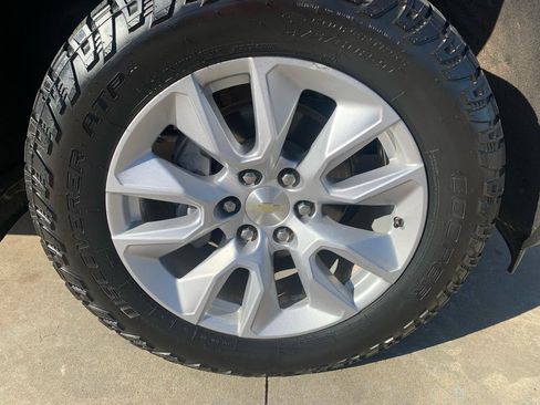 Used 2021 Chevrolet Silverado 1500 Custom w/ LPO, Dark Essentials Package image 11