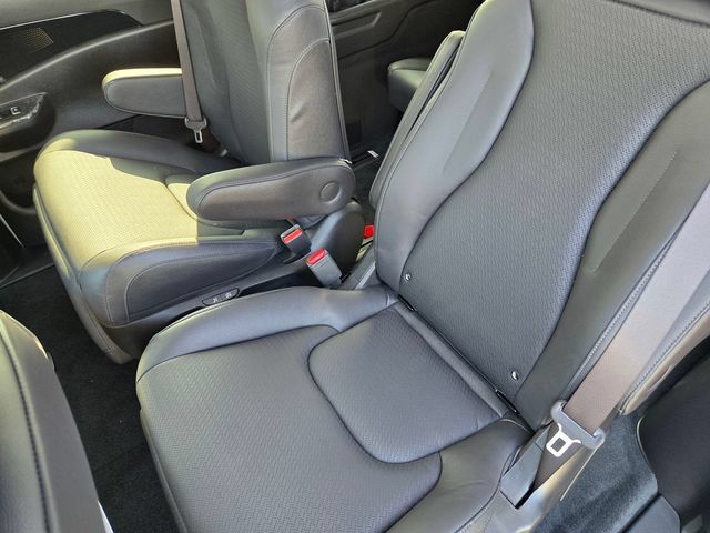 New 2026 Kia Carnival SX Prestige FWD image 18