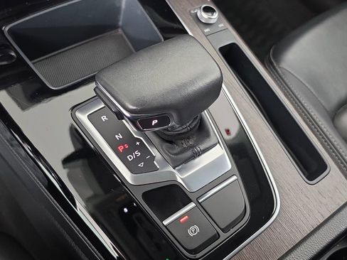 Certified 2023 Audi Q5 2.0T Premium w/ Convenience Package AWD/4WD image 30