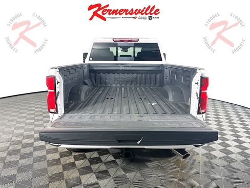 Used 2024 Chevrolet Silverado 3500 High Country w/ High Country Premium Package image 28