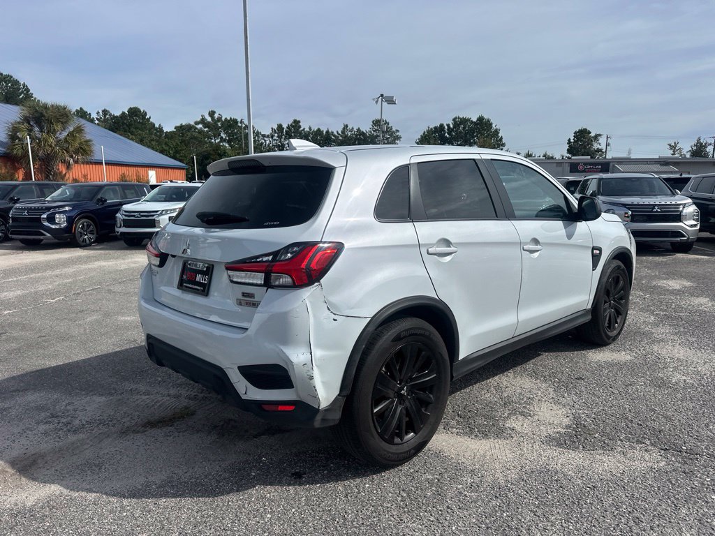 Used 2025 Mitsubishi Outlander Sport LE AWD/4WD image 3