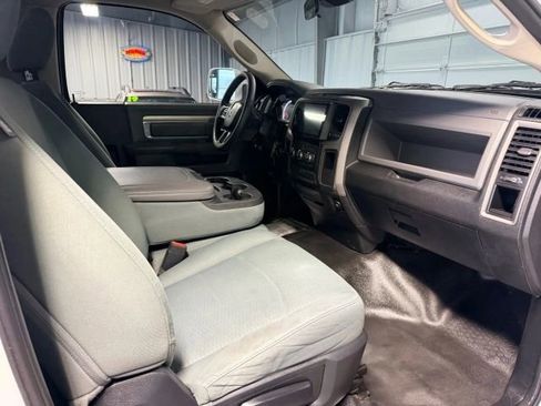 Used 2015 RAM 2500 Tradesman w/ Chrome Appearance Group image 11