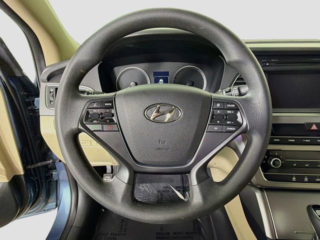 Used 2017 Hyundai Sonata SE FWD image 11