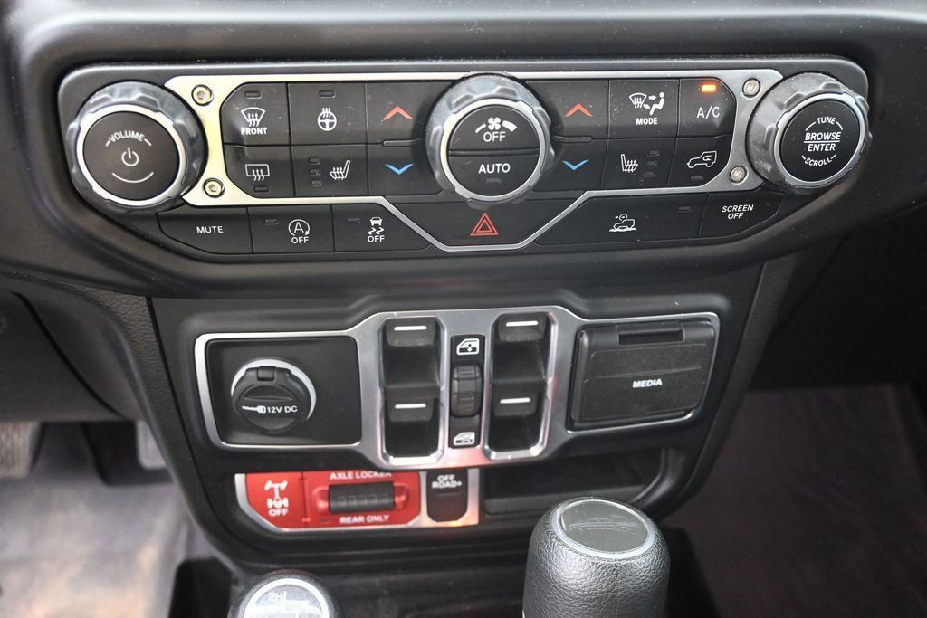 Used 2021 Jeep Gladiator Mojave w/ Cold Weather Group AWD/4WD image 31