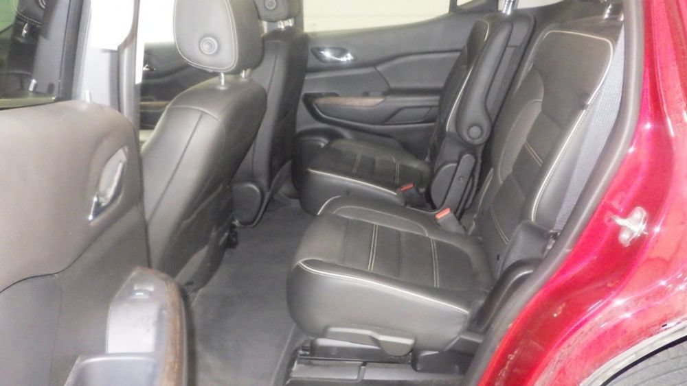 Used 2020 GMC Acadia Denali w/ Technology Package AWD/4WD image 7