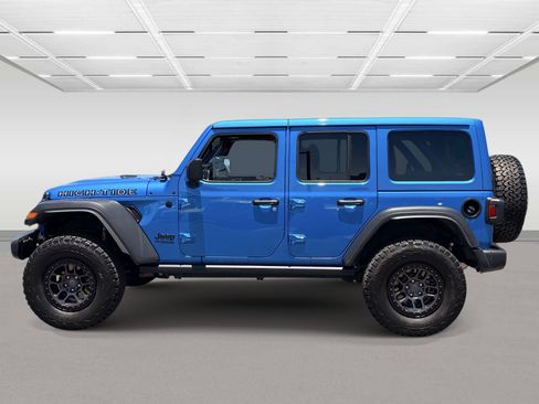 Used 2022 Jeep Wrangler Unlimited Sport AWD/4WD image 2