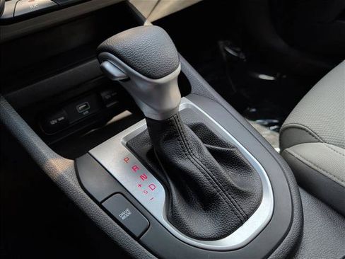 Used 2022 Kia Forte LXS FWD image 13