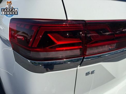 Used 2025 Volkswagen Atlas SE AWD/4WD image 18