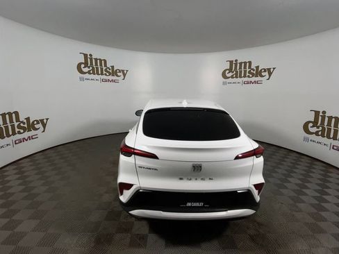 Used 2024 Buick Envista Preferred w/ Convenience I Package image 7