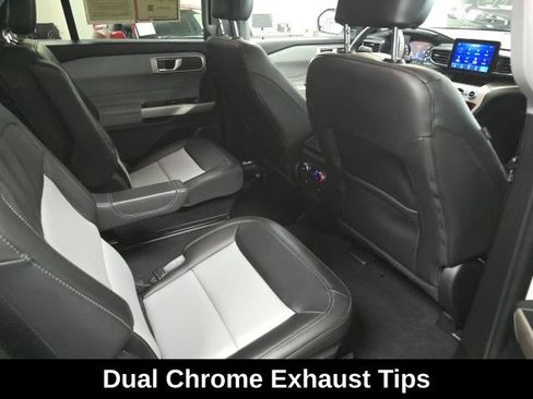 Used 2023 Ford Explorer XLT w/ Equipment Group 202A AWD/4WD image 8