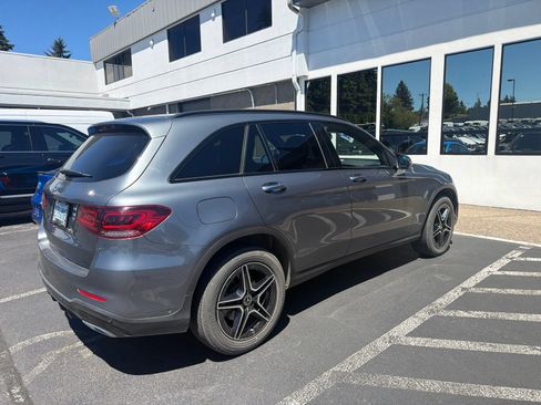Used 2021 Mercedes-Benz GLC 300 4MATIC image 5