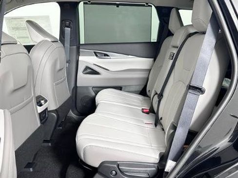 Certified 2026 INFINITI QX60 Luxe w/ Cargo Package image 20