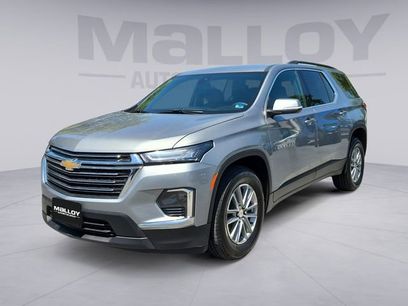Used 2023 Chevrolet Traverse LT