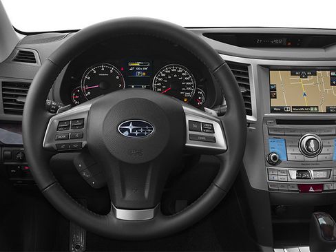 Used 2013 Subaru Legacy 2.5i Limited AWD/4WD image 9