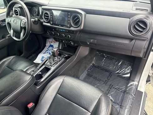 Used 2022 Toyota Tacoma TRD Pro AWD/4WD image 18