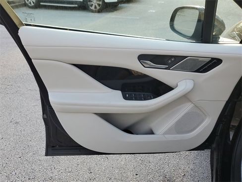 New 2024 Jaguar I-PACE R-Dynamic HSE image 23