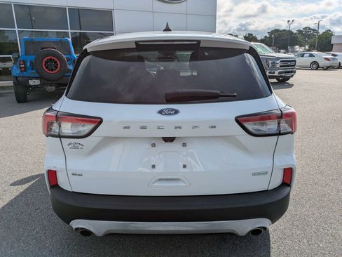 Used 2020 Ford Escape SE FWD image 5