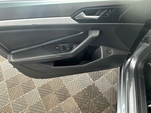 Used 2025 Volkswagen Jetta Sport FWD image 22