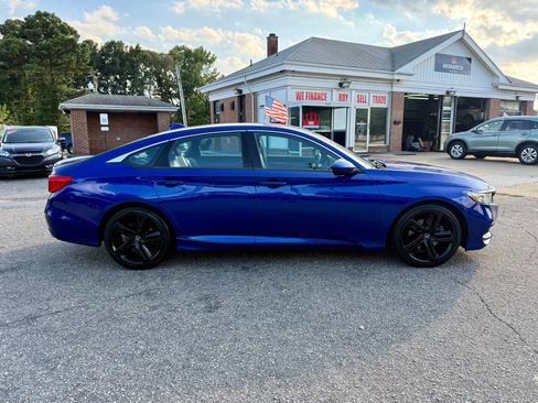 Used 2018 Honda Accord Sport image 6