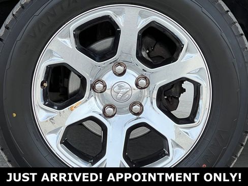 Used 2018 RAM 1500 Laramie w/ Convenience Group image 15