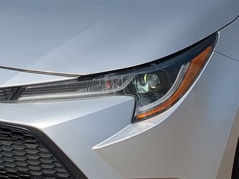 Used 2020 Toyota Corolla LE image 18
