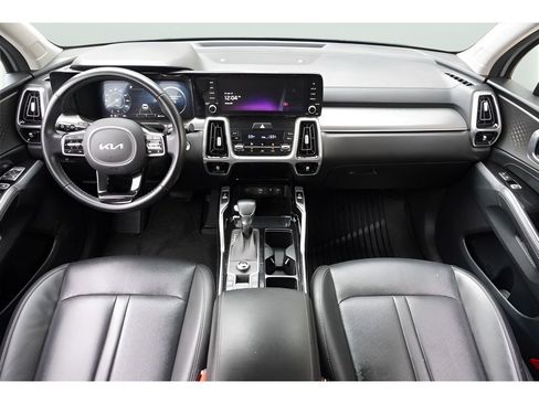 Used 2023 Kia Sorento SX FWD image 8