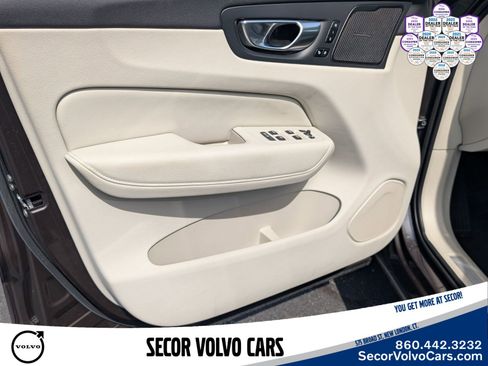 Used 2023 Volvo XC60 B5 Plus w/ Climate Package AWD/4WD image 20