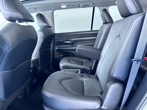 Used 2024 Toyota Grand Highlander Limited image 14