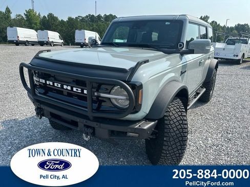 Used 2023 Ford Bronco Outer Banks w/ Sasquatch Package AWD/4WD image 1