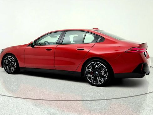 Used 2024 BMW 540i xDrive w/ Premium Package AWD/4WD image 7